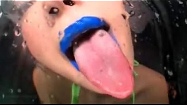 Japanese Blue Lipstick (Spitting-Fetish) - XXL FREEPORN