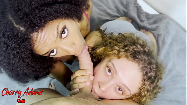 Menage Amador Caseiro – Trouxe Minha Amiga Pra ele Foder!!! Branquinha e Pretinha dividindo porra – Cherry Adams & Amanda Teix