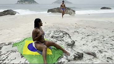 fui a praia com meu marido e transamos em publico (COMPLETO NO RED)
